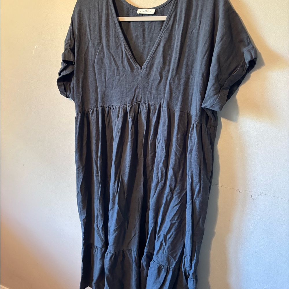 Neuflora Size Large Navy V Neck Tiered Cotton Midi Dress